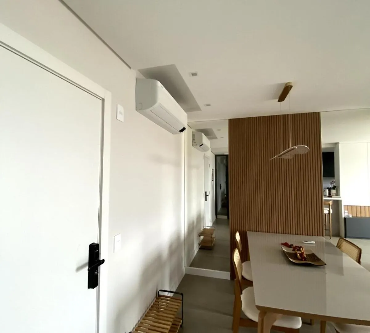 Apartamento Moderno Com 2 Quartos, A 800M Da Praia Jurere Internacional Florianópolis Brasilien