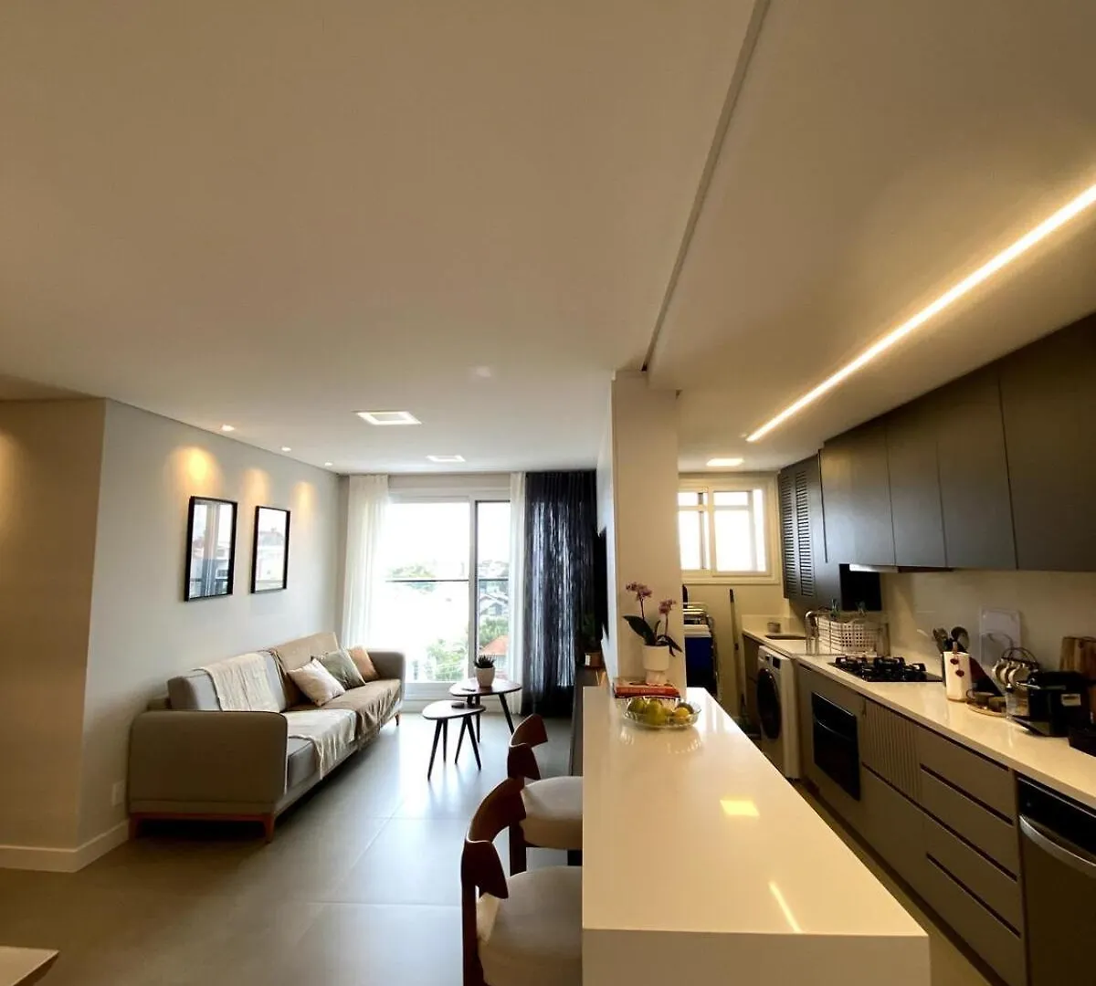 Apartamento Moderno Com 2 Quartos, A 800M Da Praia Jurere Internacional Florianópolis 0*,  Brasilien